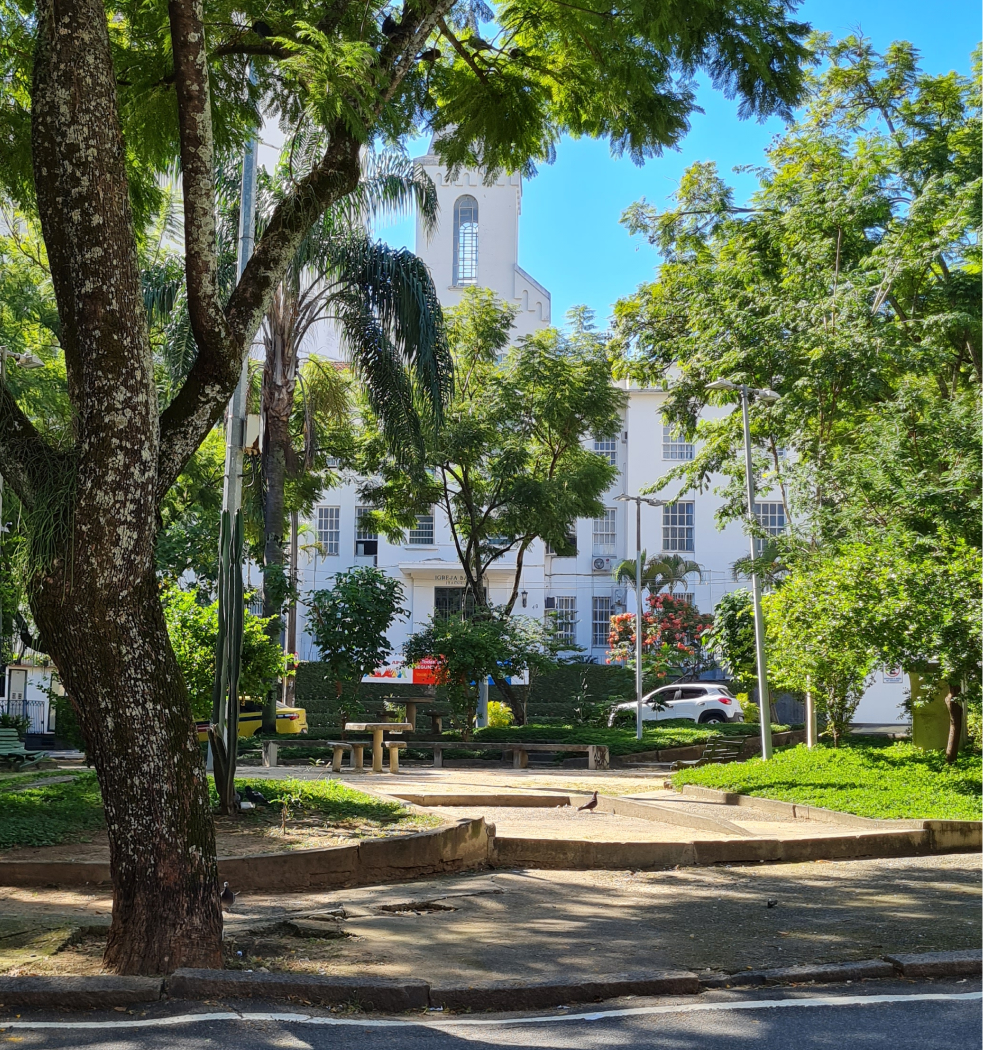 Foto real da praça Barão de Corumba no ano de 2022.